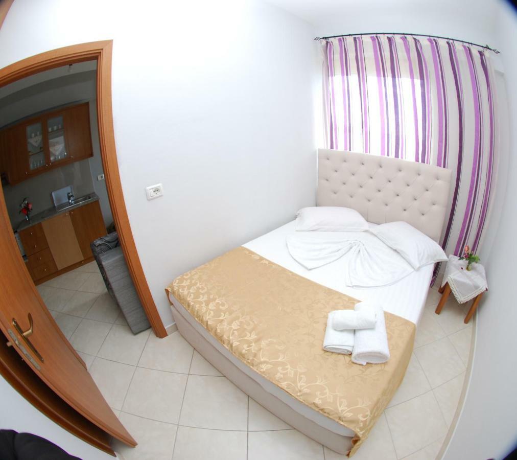 Eduart Apartments Sarandë Buitenkant foto