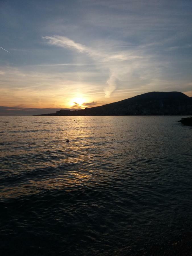 Eduart Apartments Sarandë Buitenkant foto