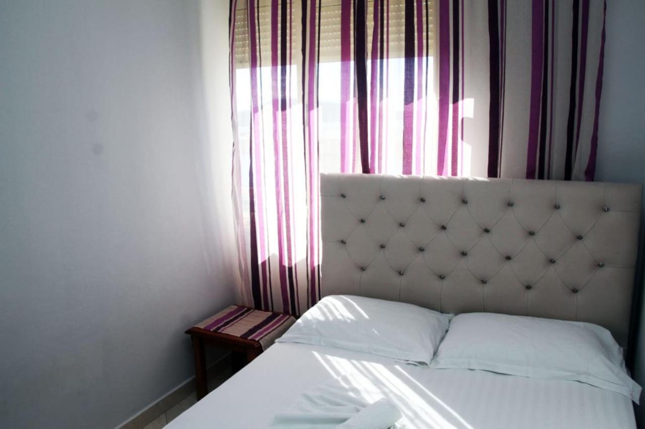 Eduart Apartments Sarandë Buitenkant foto