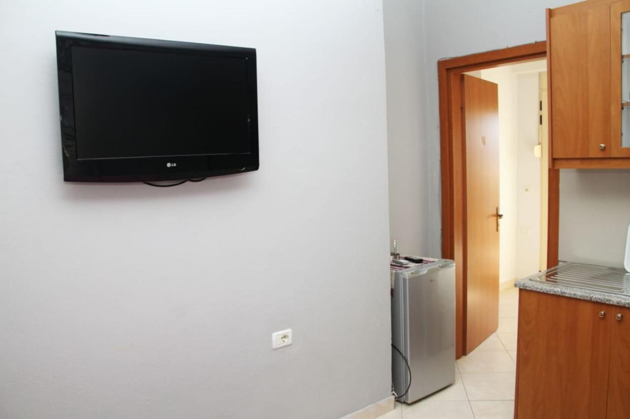 Eduart Apartments Sarandë Buitenkant foto